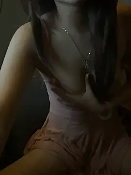 Snapshot of Nixie-Nixie chatting on 04/04/26, 12:57 Nixie-Nixie online show from 04/04/26, 12:57