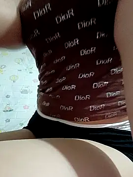 Snapshot of Ella_lee18 chatting on 02/13/26, 09:11 Ella lee18 online show from 02/13/26, 09:11