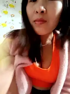 Snapshot of Ella_lee18 chatting on 02/18/26, 02:51 Ella lee18 online show from 02/18/26, 02:51