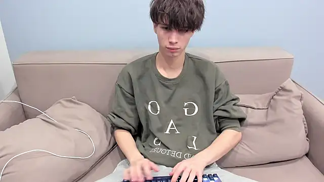 Ur NextDoor Boy online show from 02/10/26, 07:29