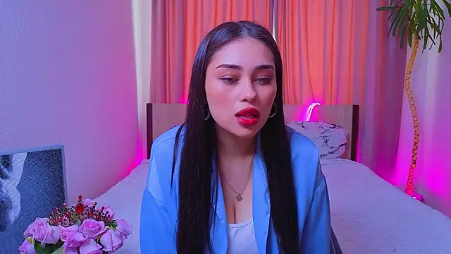 Sofia Plump online show from 02/17/26, 09:39