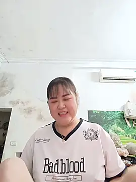 Snapshot of Kee-kimlee chatting on 06/11/26, 02:53 Kee-kimlee online show from 06/11/26, 02:53