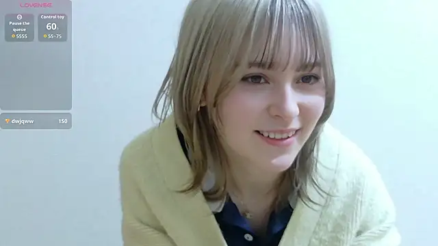 Snapshot of e_ri_ka93 chatting on 03/25/26, 04:24 e ri ka93 online show from 03/25/26, 04:24