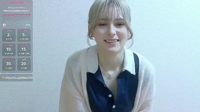 Snapshot of e_ri_ka93 chatting on 04/06/26, 01:23 e ri ka93 online show from 04/06/26, 01:23