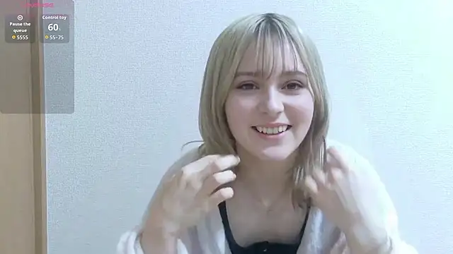 Snapshot of e_ri_ka93 chatting on 04/13/26, 09:48 e ri ka93 online show from 04/13/26, 09:48