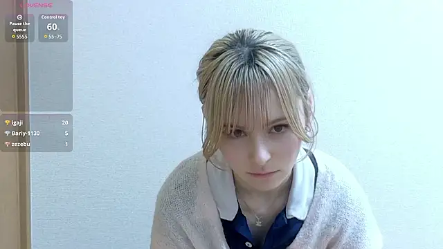 Snapshot of e_ri_ka93 chatting on 04/23/26, 09:52 e ri ka93 online show from 04/23/26, 09:52