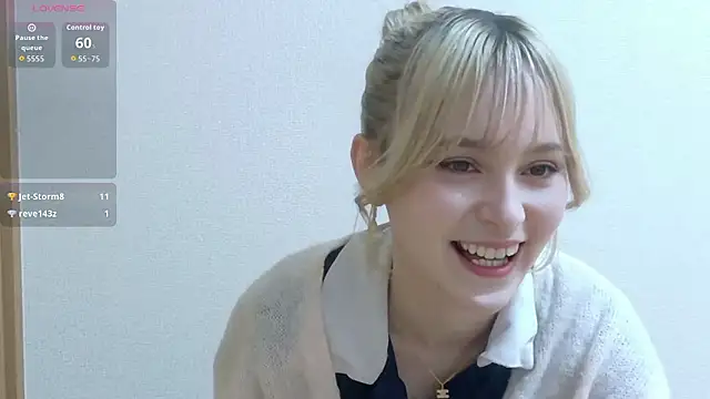 Snapshot of e_ri_ka93 chatting on 05/02/26, 03:06 e ri ka93 online show from 05/02/26, 03:06