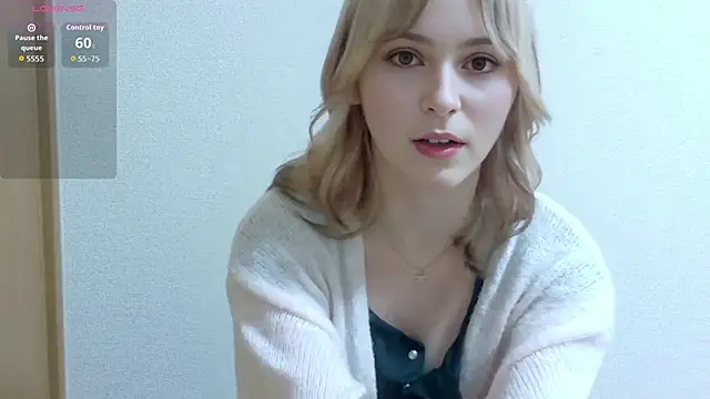 Snapshot of e_ri_ka93 chatting on 05/28/26, 10:23 e ri ka93 online show from 05/28/26, 10:23