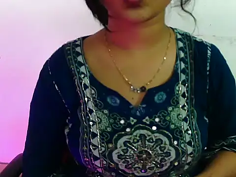 AnshikaBloom98 online show from 03/14/26, 06:24