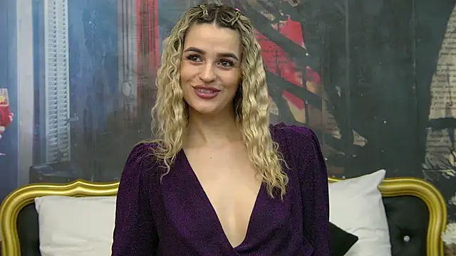 Snapshot of SelenaRuss chatting on 02/21/26, 03:13 SelenaRuss online show from 02/21/26, 03:13