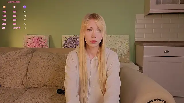 Snapshot of UWU_flower chatting on 03/20/26, 08:03 UWU flower online show from 03/20/26, 08:03