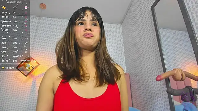 Snapshot of KAROLAGREY chatting on 04/01/26, 01:41 KAROLAGREY online show from 04/01/26, 01:41