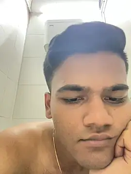 Snapshot of Dazzling_dude chatting on 03/08/26, 06:23 Dazzling dude online show from 03/08/26, 06:23