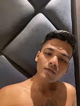 Snapshot of Dazzling_dude chatting on 03/20/26, 08:46 Dazzling dude online show from 03/20/26, 08:46