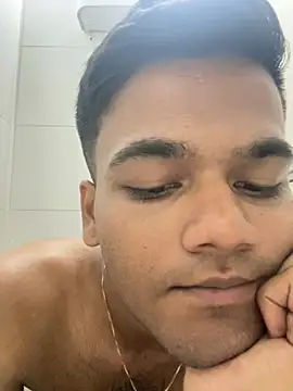 Snapshot of Dazzling_dude chatting on 04/08/26, 06:41 Dazzling dude online show from 04/08/26, 06:41