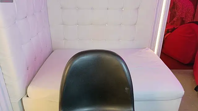 Snapshot of Everlyn_sexx chatting on 03/12/26, 12:00 Everlyn sexx online show from 03/12/26, 12:00