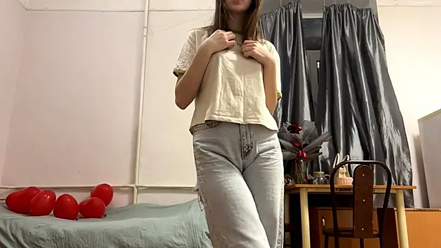 VickieKush online show from 02/19/26, 04:03