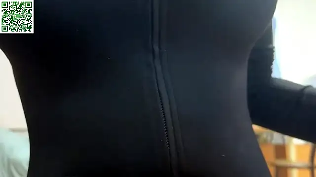 Snapshot of VickieKush chatting on 03/21/26, 02:09 VickieKush online show from 03/21/26, 02:09