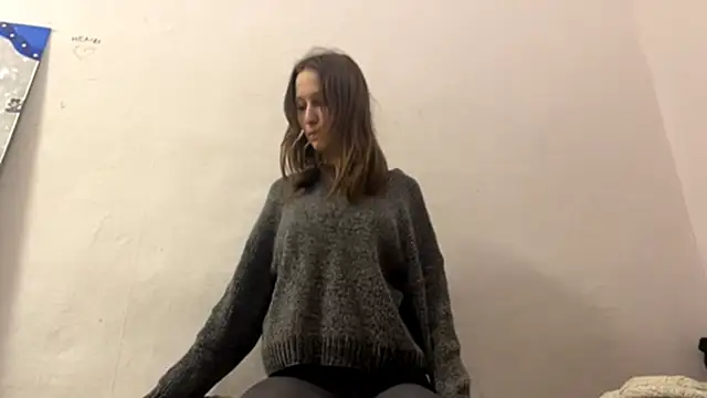 Snapshot of VickieKush chatting on 04/07/26, 04:18 VickieKush online show from 04/07/26, 04:18