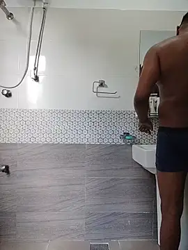 Snapshot of shineboy28 chatting on 02/19/26, 07:26 shineboy28 online show from 02/19/26, 07:26