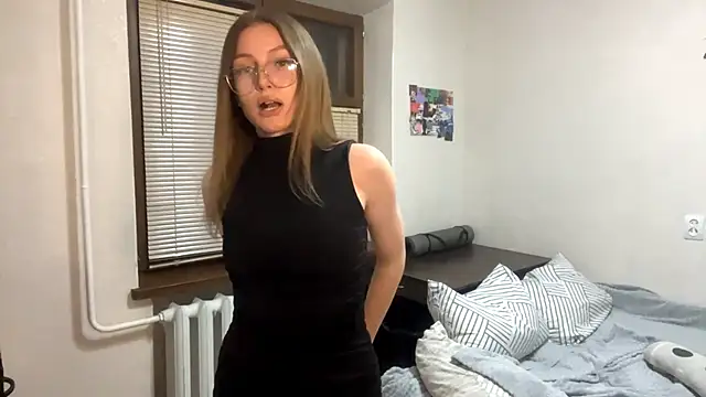 Snapshot of MillySwolley chatting on 02/15/26, 03:42 MillySwolley online show from 02/15/26, 03:42