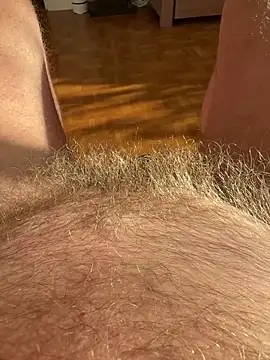 Snapshot of benoitxxx chatting on 04/17/26, 06:27 benoitxxx online show from 04/17/26, 06:27