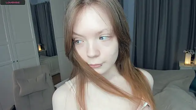 LavenderMitten online show from 04/17/26, 06:16