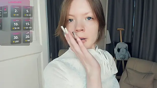 Snapshot of LavenderMitten chatting on 05/15/26, 05:47 LavenderMitten online show from 05/15/26, 05:47