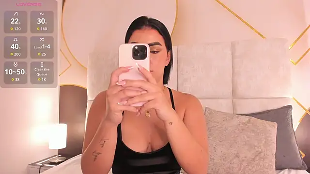 Snapshot of caroo_giraldo__ chatting on 04/05/26, 11:40 caroo giraldo online show from 04/05/26, 11:40