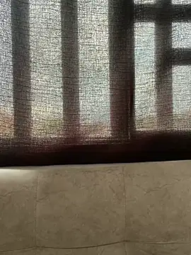 Snapshot of RousseSmith chatting on 04/16/26, 09:15 RousseSmith online show from 04/16/26, 09:15