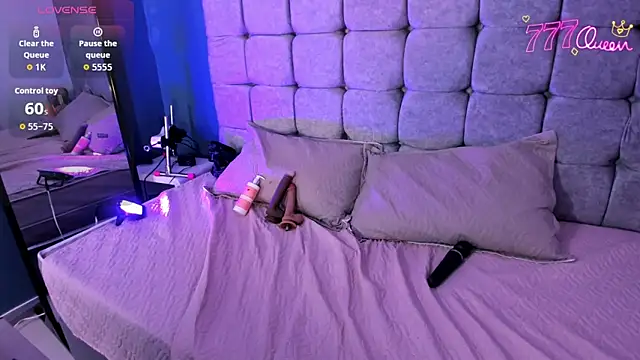 Snapshot of Blue_Aura_ chatting on 03/19/26, 08:24 Blue Aura online show from 03/19/26, 08:24