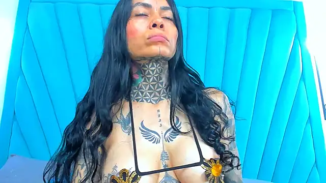 Mia Reyesjs online show from 03/08/26, 02:04