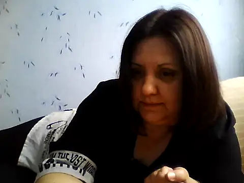 Snapshot of LockyCharm111 chatting on 04/12/26, 06:29 LockyCharm111 online show from 04/12/26, 06:29