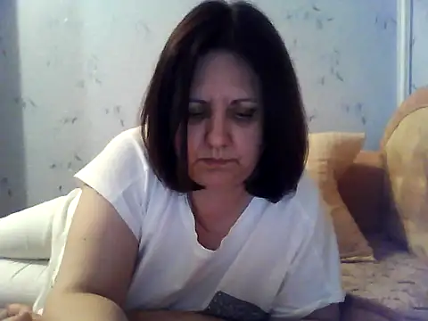 LockyCharm111 online show from 05/10/26, 06:13