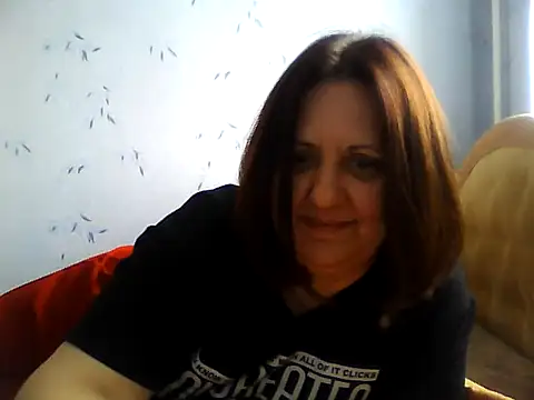 LockyCharm111 online show from 05/31/26, 07:04