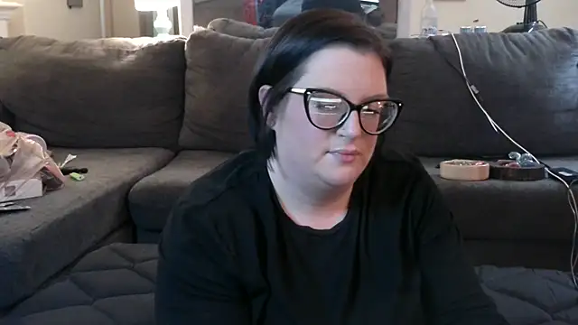 Snapshot of FreaksOffALeash3261 chatting on 02/13/26, 07:37 FreaksOffALeash3261 online show from 02/13/26, 07:37