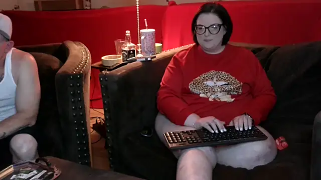 Snapshot of FreaksOffALeash3261 chatting on 02/21/26, 10:27 FreaksOffALeash3261 online show from 02/21/26, 10:27