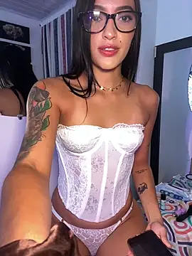 Snapshot of ValeriaMarquez chatting on 02/18/26, 08:16 ValeriaMarquez online show from 02/18/26, 08:16