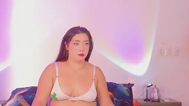 Snapshot of Hannah-Prada chatting on 06/24/26, 11:31 Hannah-Prada online show from 06/24/26, 11:31