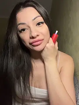 Snapshot of Layana_Ro chatting on 02/21/26, 05:08 Layana Ro online show from 02/21/26, 05:08