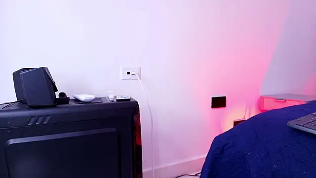 Snapshot of freyhasmith_ chatting on 03/05/26, 03:02 freyhasmith online show from 03/05/26, 03:02