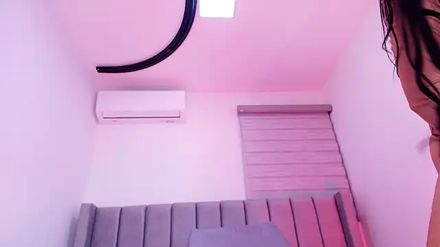 Snapshot of freyhasmith_ chatting on 04/11/26, 03:00 freyhasmith online show from 04/11/26, 03:00