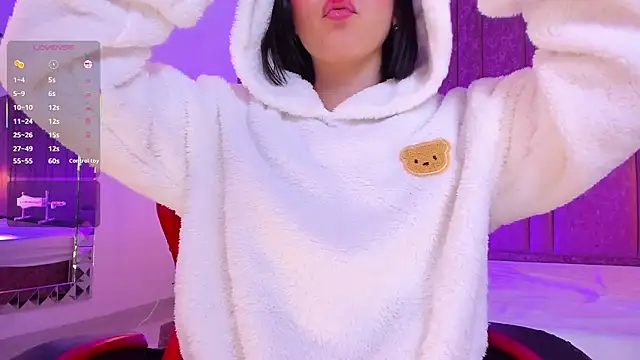 Snapshot of DollieEmma chatting on 02/24/26, 04:49 DollieEmma online show from 02/24/26, 04:49