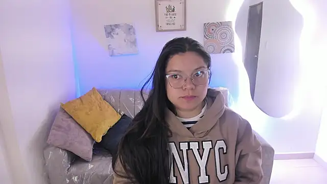 Snapshot of Afrodita_rouss chatting on 02/13/26, 09:22 Afrodita rouss online show from 02/13/26, 09:22