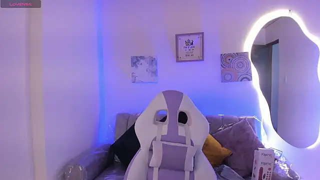 Snapshot of Afrodita_rouss chatting on 02/19/26, 08:49 Afrodita rouss online show from 02/19/26, 08:49