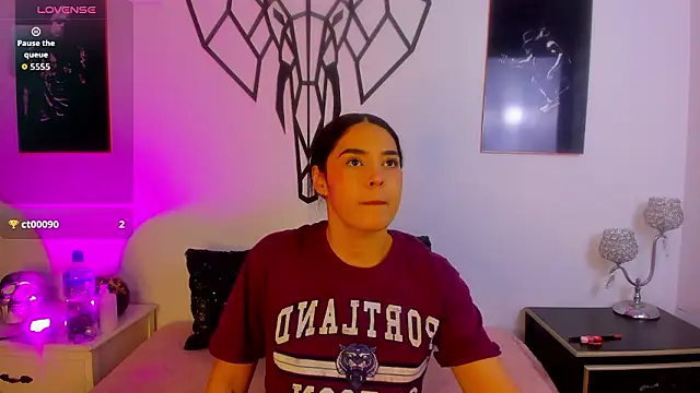 Snapshot of antonella_as chatting on 02/26/26, 01:04 antonella as online show from 02/26/26, 01:04