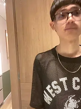 Snapshot of Santi_Princex chatting on 04/16/26, 07:42 Santi Princex online show from 04/16/26, 07:42