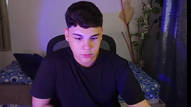 eithan jonnes online show from 04/08/26, 07:47