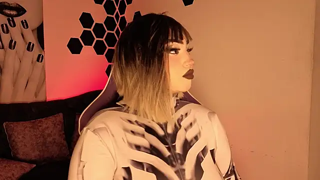 meowboo online show from 02/12/26, 01:44