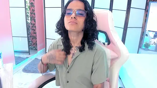 Julianne 7 online show from 02/23/26, 08:50